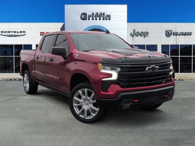 Used 2023 Chevrolet Silverado 1500 LT Trail Boss w/ Convenience Package II AWD/4WD image 2