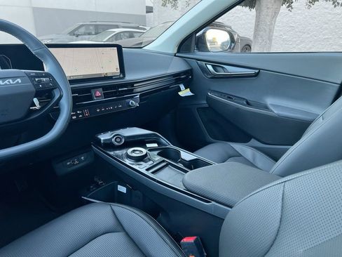 New 2025 Kia EV6 Wind image 17
