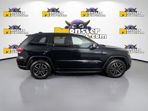 Used 2021 Jeep Grand Cherokee Trailhawk w/ Trailhawk Luxury Group AWD/4WD image 4