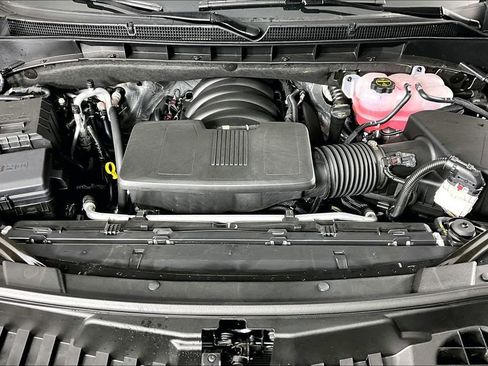 New 2026 GMC Yukon AT4 Ultimate AWD/4WD image 2