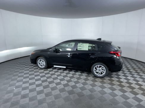 Used 2025 Subaru Impreza 2.0i image 6