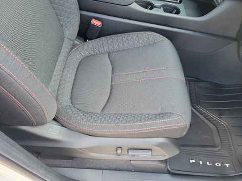 New 2026 Honda Pilot Sport image 18