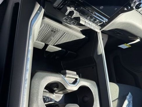 New 2026 RAM 1500 Big Horn AWD/4WD image 14