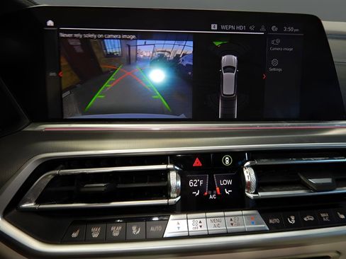 Used 2022 BMW X5 xDrive40i w/ M Sport Package image 25