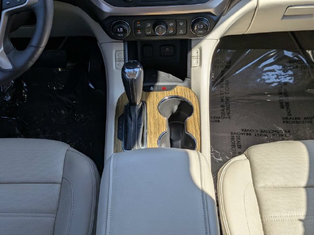 Used 2017 GMC Acadia Denali w/ Technology Package FWD image 19