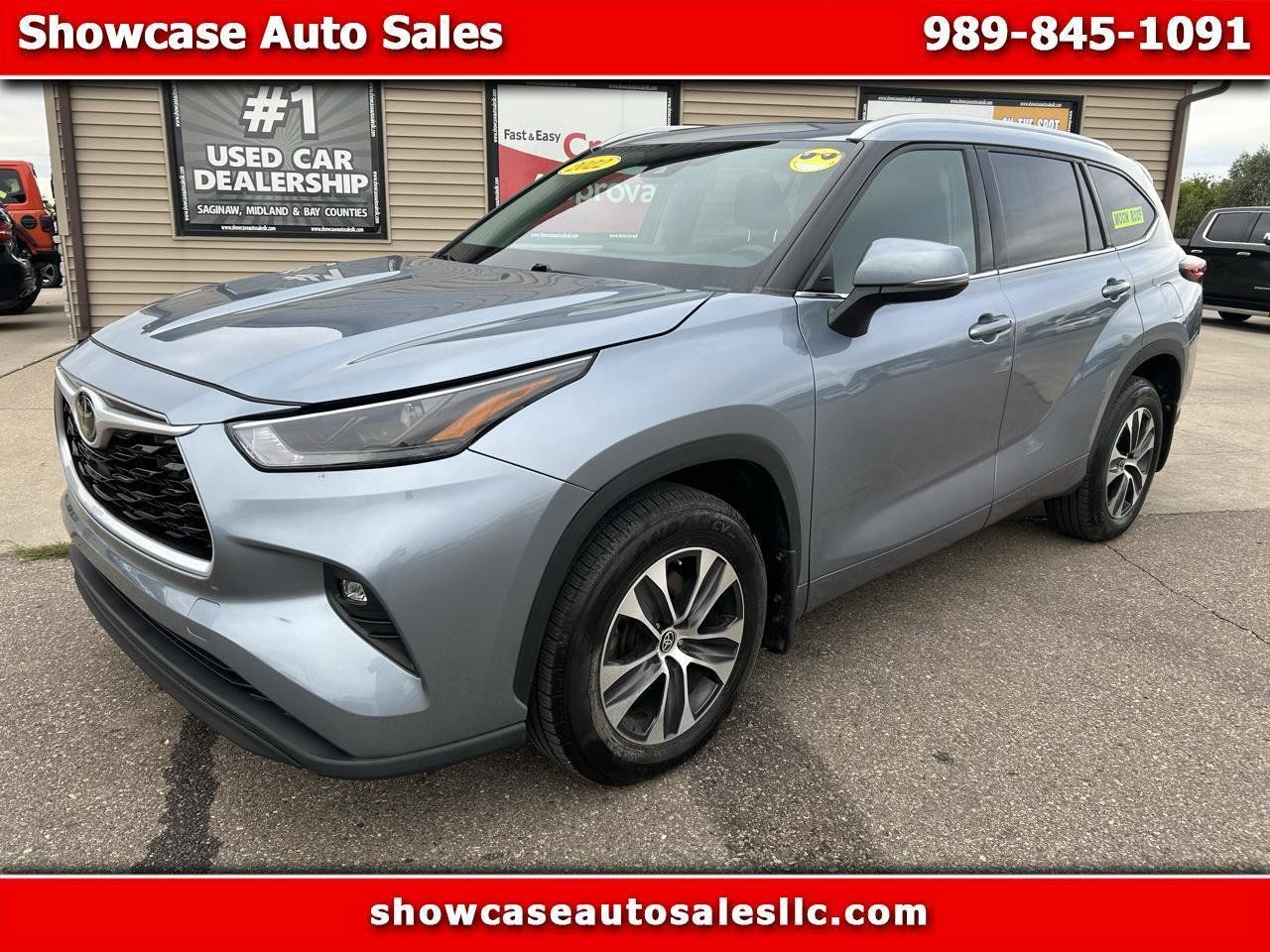 Used 2022 Toyota Highlander XLE AWD/4WD image 1