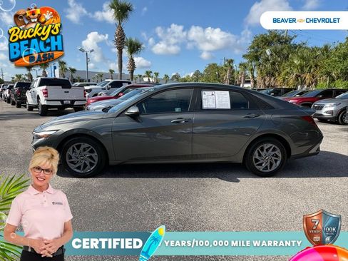 Used 2024 Hyundai Elantra SEL FWD image 4