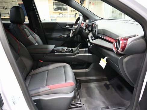 New 2026 Chevrolet Equinox RS w/ LPO, Floor Liner Package image 10