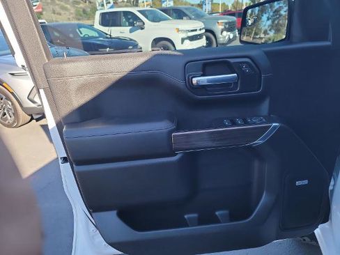 Used 2020 Chevrolet Silverado 1500 LT Trail Boss image 22