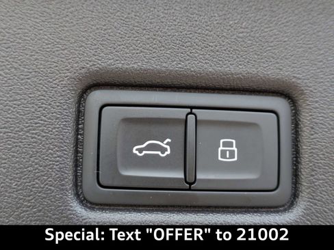 Certified 2025 Audi Q5 Prestige AWD/4WD image 17