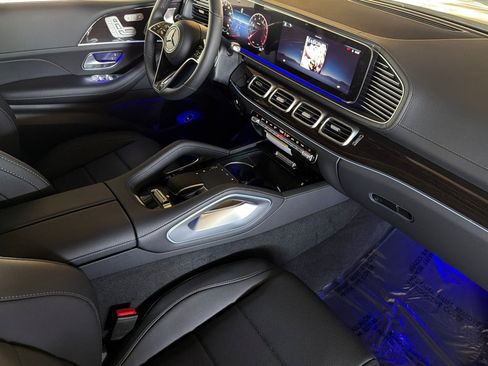 New 2026 Mercedes-Benz GLS 450 4MATIC image 16