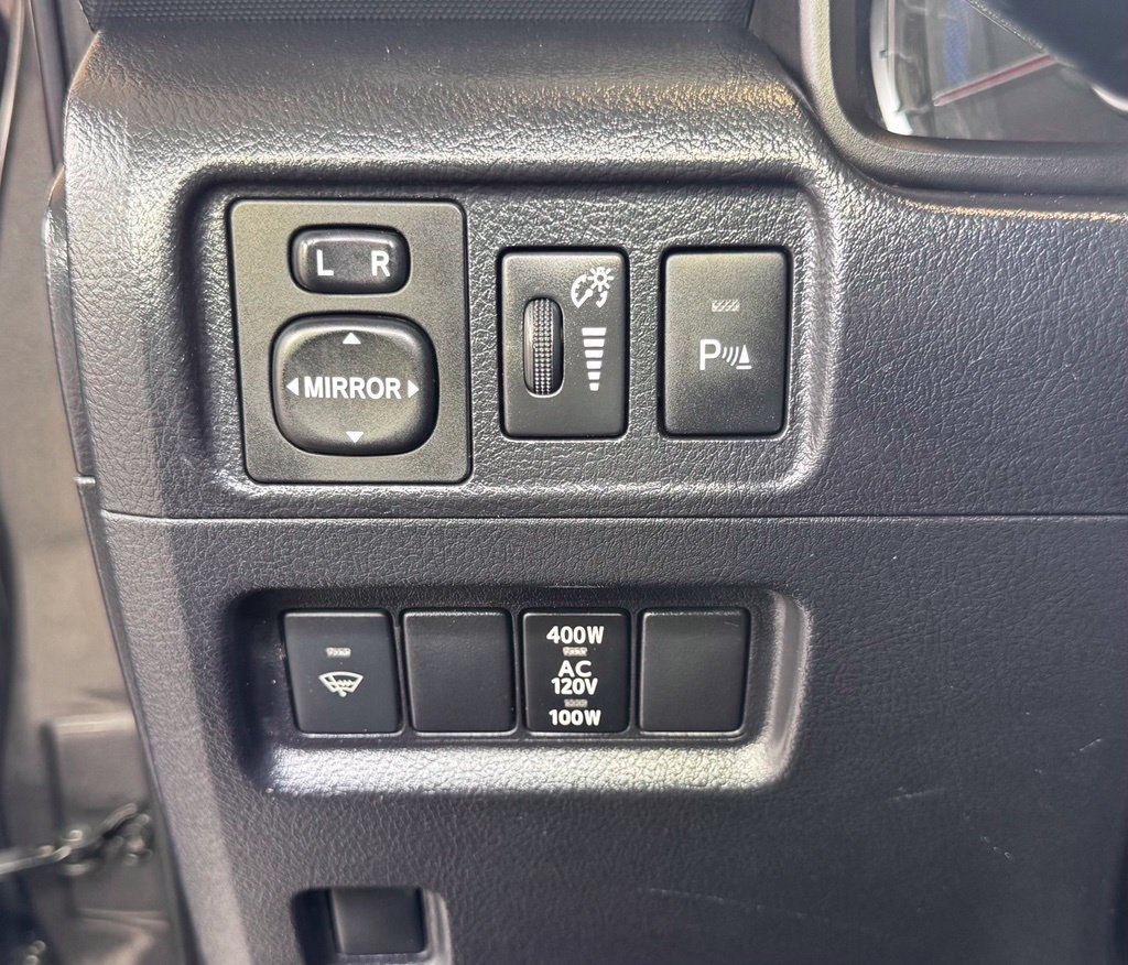 Used 2018 Toyota 4Runner Limited AWD/4WD image 21