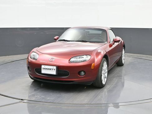 Used 2008 MAZDA MX-5 Miata Grand Touring RWD image 19
