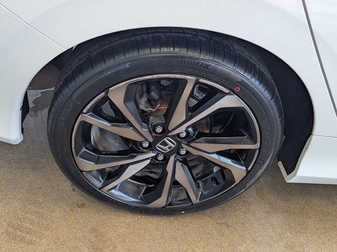 Used 2019 Honda Civic Sport image 16