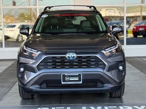 Used 2023 Toyota RAV4 XLE Premium image 4