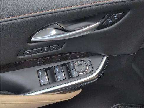 Used 2025 Cadillac XT4 Premium Luxury FWD image 20