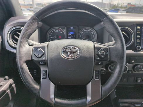 Used 2023 Toyota Tacoma TRD Sport AWD/4WD image 15