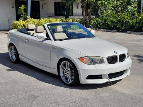 Used 2012 BMW 135i Convertible image 4