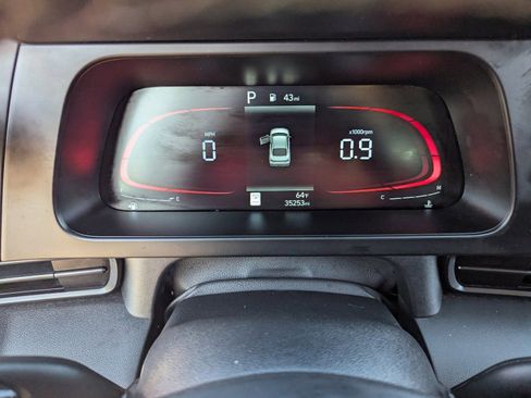 Used 2025 Hyundai Elantra Sport w/ Cargo Package image 34