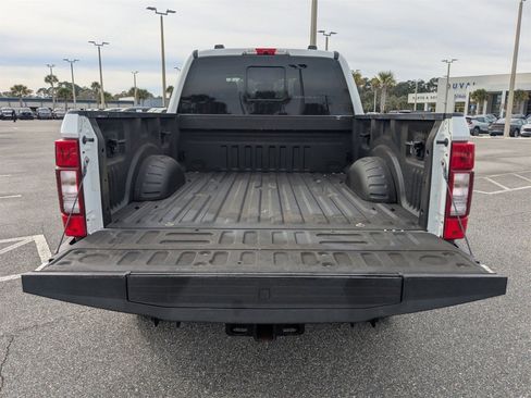 Used 2022 Ford F350 Lariat image 13