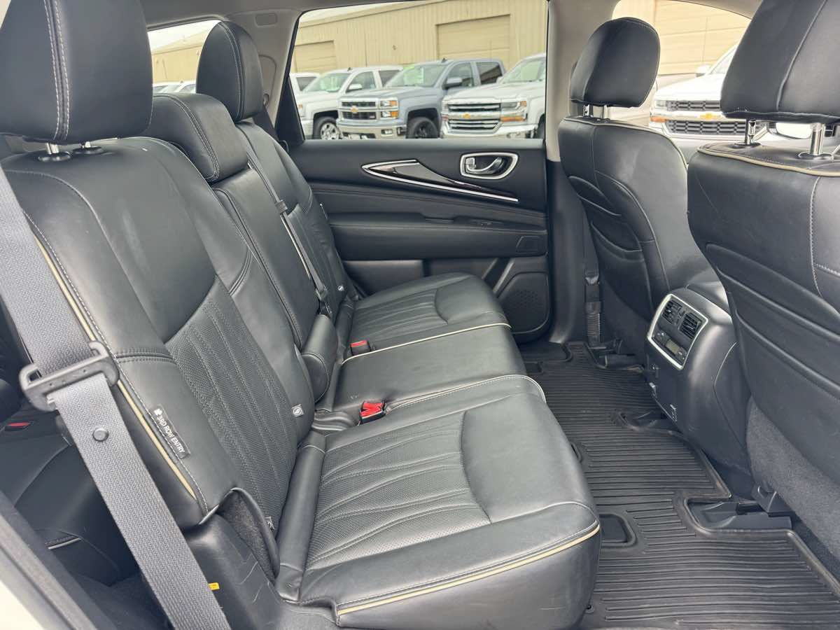 Used 2018 INFINITI QX60 Luxe w/ Deluxe Technology Package AWD/4WD image 16