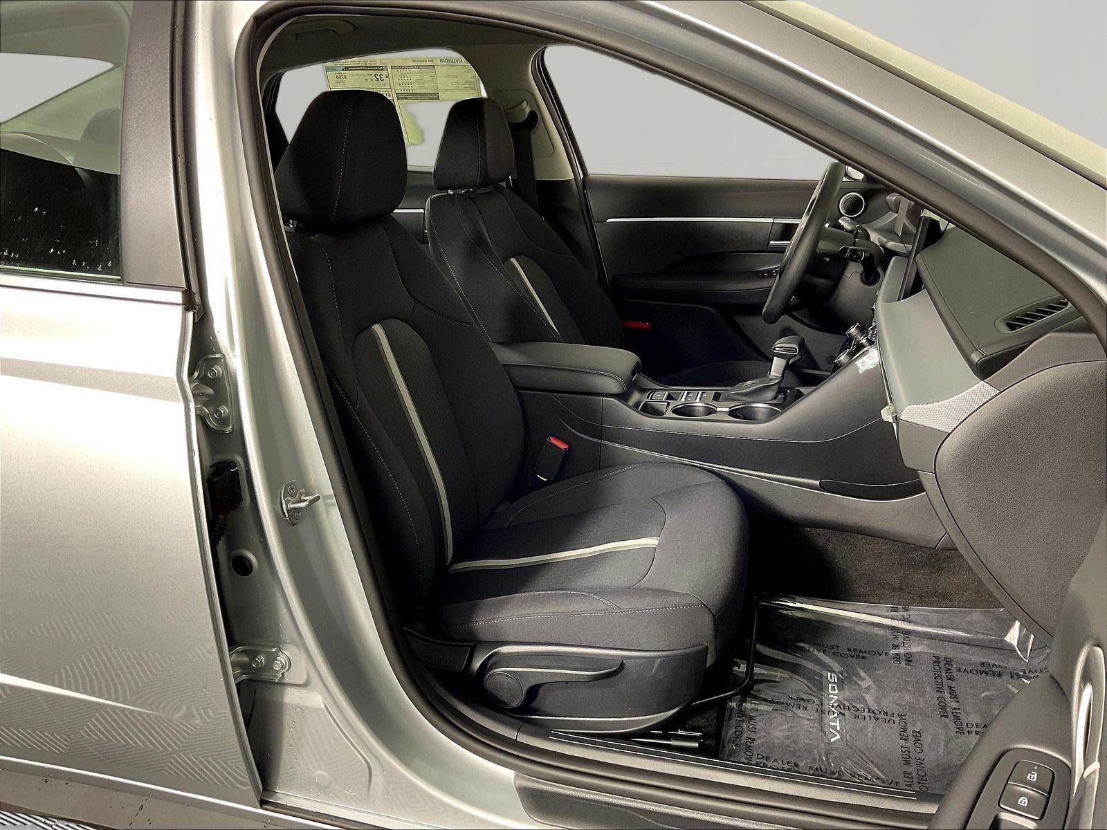New 2026 Hyundai Sonata SE FWD image 17
