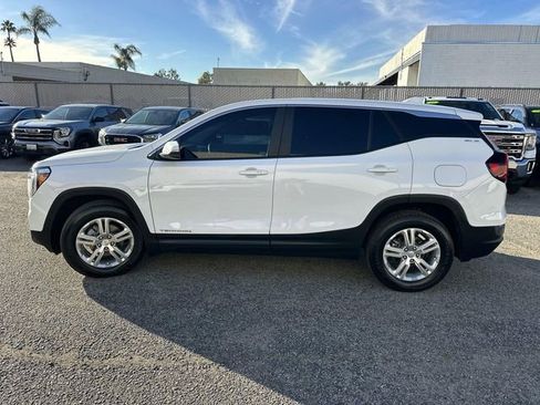 Used 2022 GMC Terrain SLE image 7