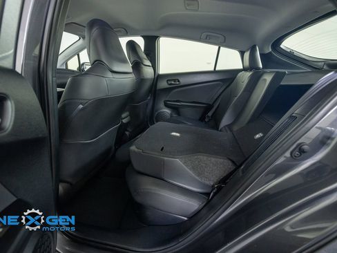 Used 2017 Toyota Prius Prime Premium w/ Carpet Mat Package FWD image 31