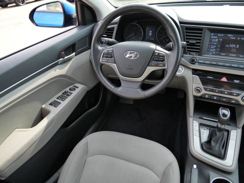 Used 2018 Hyundai Elantra Value Edition FWD image 9