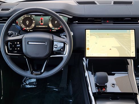 Certified 2025 Land Rover Range Rover Sport SE image 30