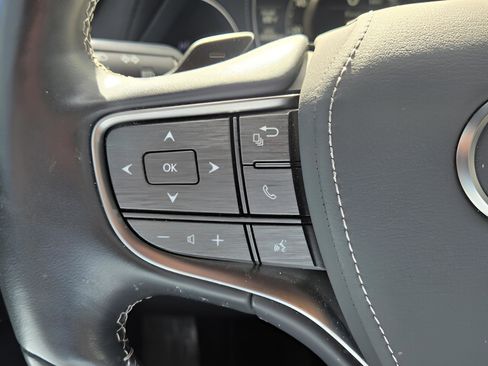 Used 2018 Lexus LS 500 AWD w/ Interior Upgrade Package image 23