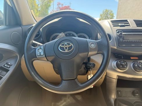 Used 2012 Toyota RAV4 4WD w/ Upgrade Value Pkg image 7