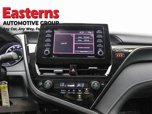 Used 2024 Toyota Camry SE image 12