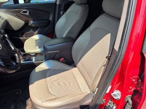 Used 2015 Hyundai Tucson SE AWD/4WD image 9