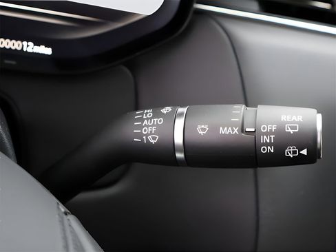 Used 2025 Land Rover Range Rover Sport Dynamic SE image 39