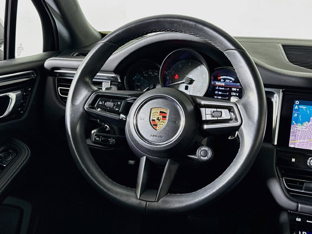 Certified 2023 Porsche Macan S AWD/4WD image 12