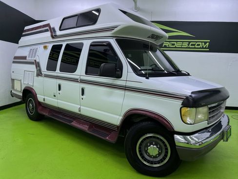 Used 1993 Ford E-250 and Econoline 250 Heavy-Duty Extended RWD image 1
