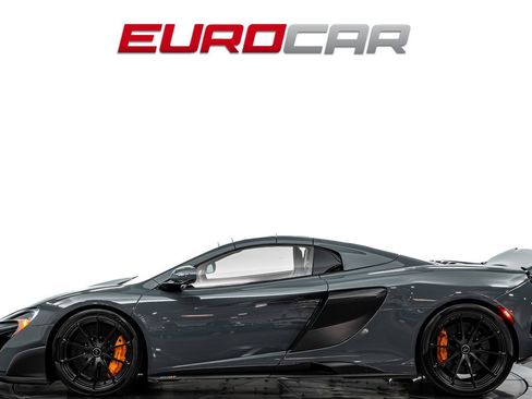 Used 2016 McLaren 675LT Spider RWD image 3