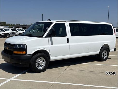 Used 2025 Chevrolet Express 3500 LS RWD image 1