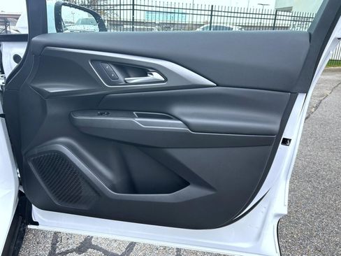 New 2026 Chevrolet Equinox EV LT image 15