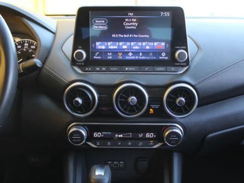 Used 2021 Nissan Sentra SV image 14