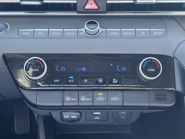 Certified 2024 Hyundai Elantra SEL FWD image 29