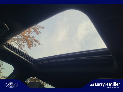 Used 2024 Toyota Tacoma TRD Sport image 33