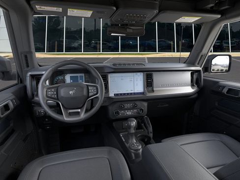 New 2025 Ford Bronco Badlands image 9
