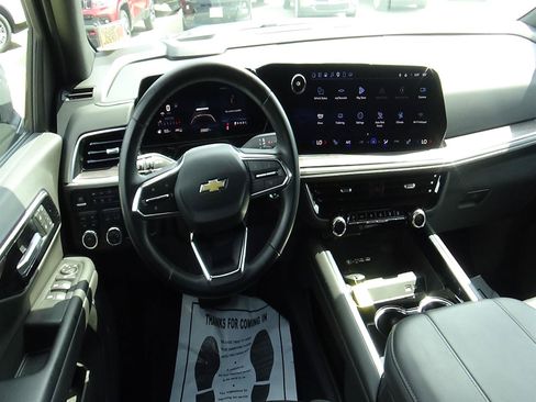 Used 2025 Chevrolet Tahoe LT AWD/4WD image 12