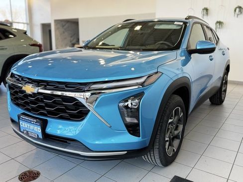 Certified 2025 Chevrolet Trax LT image 31