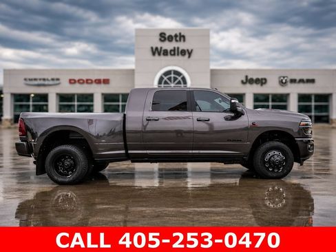 Used 2025 RAM 3500 Laramie AWD/4WD image 72