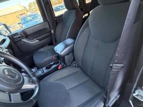 Used 2016 Jeep Wrangler Unlimited Sport image 15