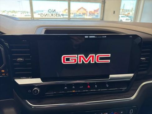 New 2026 GMC Sierra 1500 SLT w/ SLT Premium Package AWD/4WD image 35