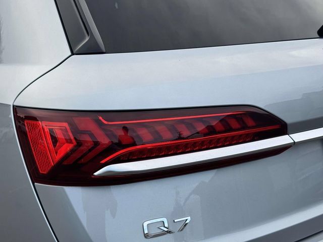 Used 2024 Audi Q7 3.0T Premium Plus AWD/4WD image 16